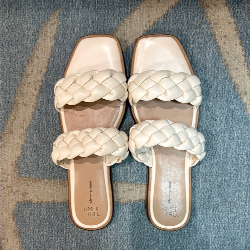 Time and Tru cream Woven Sandals
